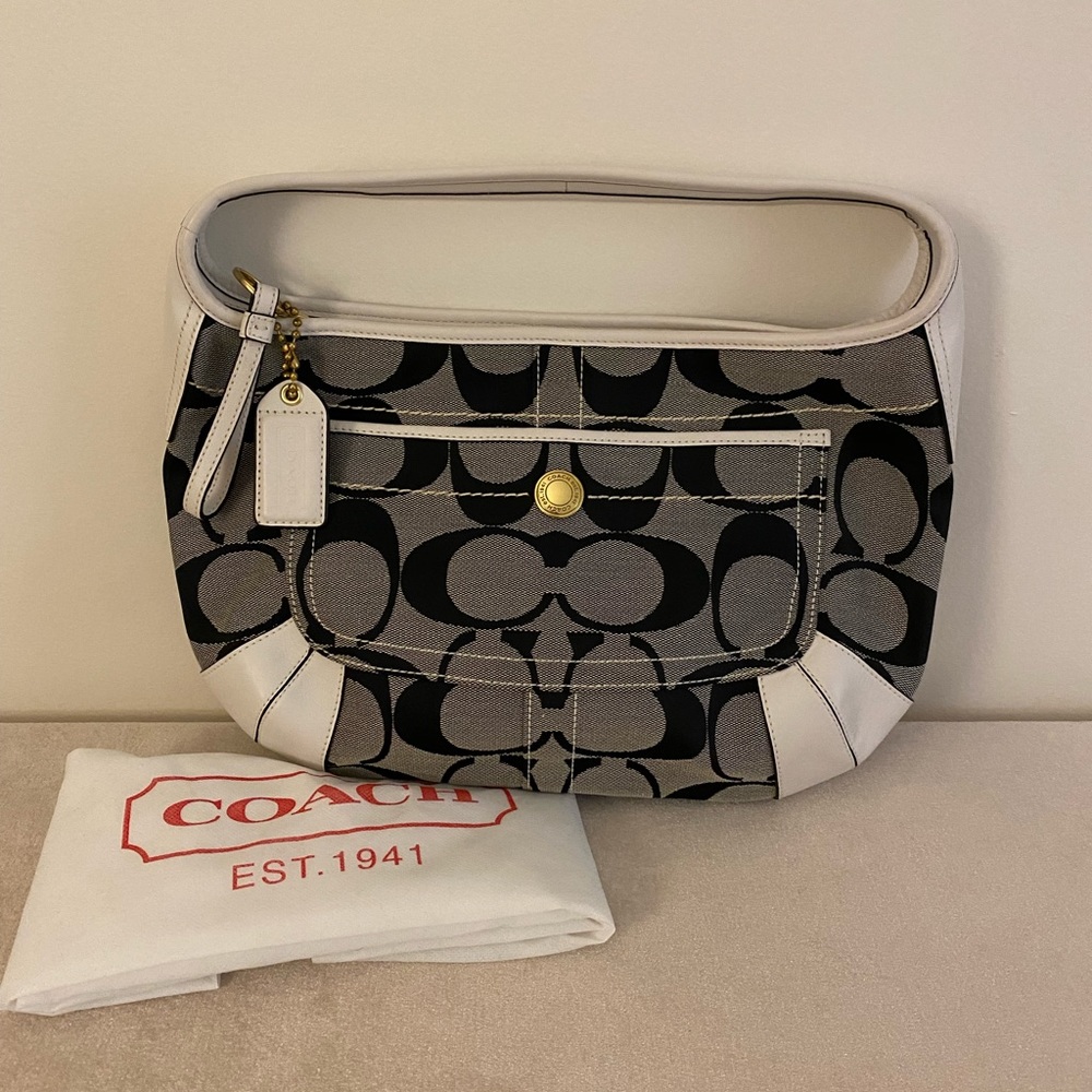 BNWT Coach denim and leather hobo handbag from Japan Tokyo Coach flagship store